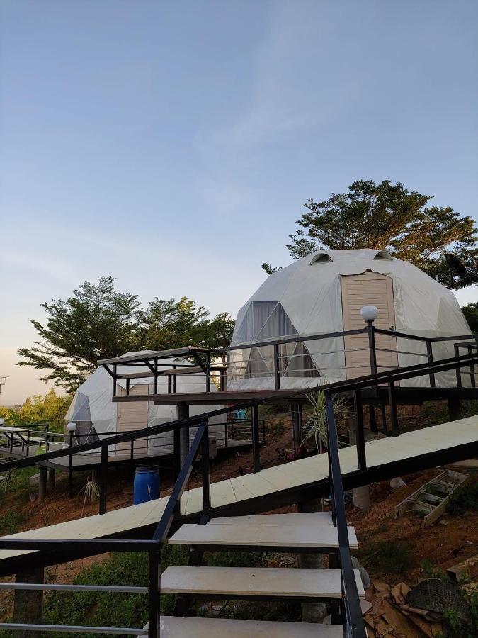 Hotel นรดีฮิวล์ รีสอร์ต เขาแผงม้า วังน้ำเขียว Ban Sap Bon  Esterno foto